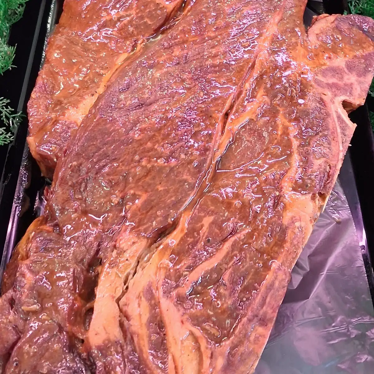 Tomahawk mariné échalotte 2,5kg à 3,5kg (26.9€ le kilo)